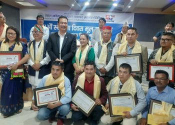 फोनिजको स्थापना दिवसमा सातजना पत्रकार पुरस्कृत