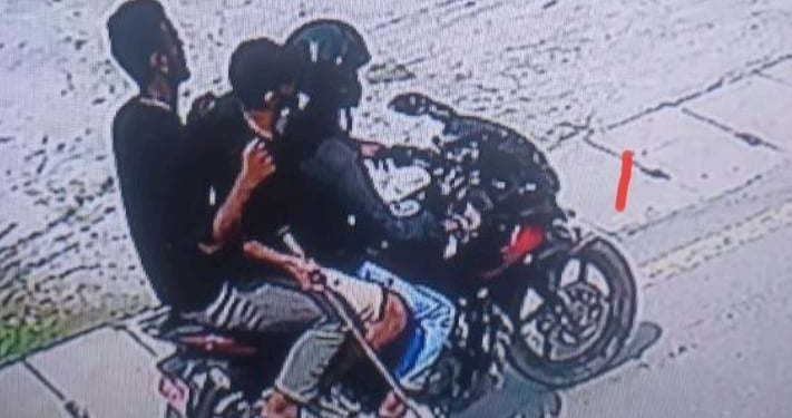 विराटनगर : मोटरसाइकलमा आएका तीन युवकबाट तरबार प्रहार