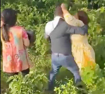 झापा : स्वास्थ्य शाखाकी कर्मचारीसँग जंगलमा ‘डेटिङ’ गएको बेला श्रीमतीले भेटेपछि…