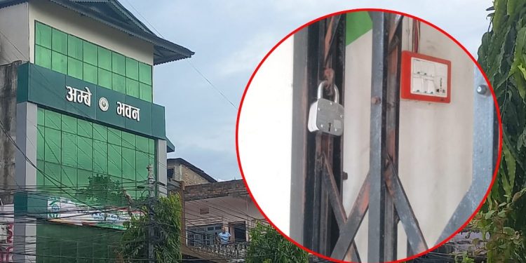 इटहरीको अम्बे सहकारीका अध्यक्षसहित पाँच पक्राउ, बचतकर्ताको रकम अपचलनको आरोप