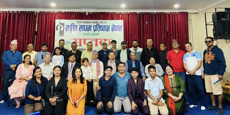 वरिष्ठ गीतकार आनन्द अधिकारी भन्छन्, ‘सर्जक हरेक गीतमा जन्मिन्छ, सार्वजनिक भएपछि मर्छ’