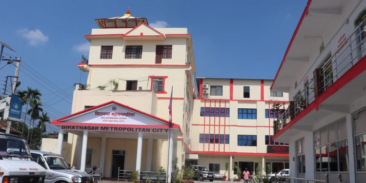 विराटनगर आगलागीका पीडित परिवारलाई महानगरले राहत उपलब्ध गराउने