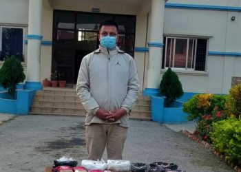 मोरङ : राजस्व विभागको अन्तःशुल्क स्टिकर दुरुपयोगमा संलग्न एक पक्राउ