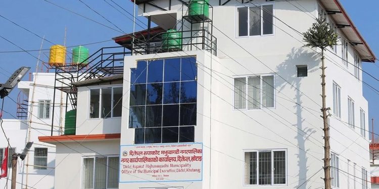 खोटाङमा शिक्षाको गुणस्तर सुधार गर्न शैक्षिक बहस