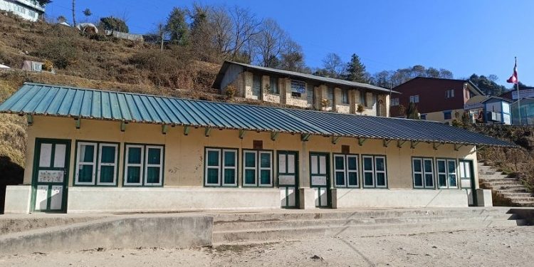 सोलुखुम्बु : चिसो बढेपछि विद्यालय बन्द