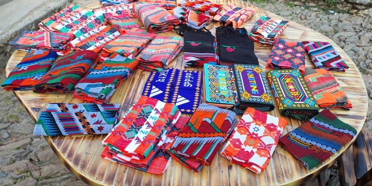 खोटाङमा कैदीबन्दीको बिलौना – ढाकाटोपी बिक्री नहुँदा कारागारमै थन्कियो