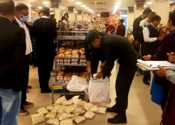 इटहरीमा म्याद गुज्रिएका खाद्य सामाग्री, कुन पसलमा बजार अनुगमन गरियो ? लुकाउँछ उपमहानगर