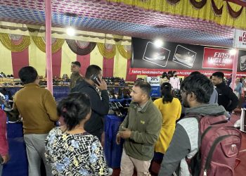 इटहरीको जुत्ता-चप्पल मेला : बजारभन्दा आधा सस्तो, ६ कम्पनीका तीन हजार मोडलका जुत्ता-चप्पल
