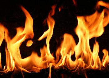 मोरङको पथरीमा आगलागी हुँदा डेढ करोड बराबरको क्षति