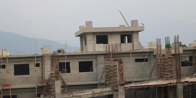 जिल्ला अस्पताल खोटाङमा ५० शय्याको पक्की भवन निर्माणको काम ठप्प