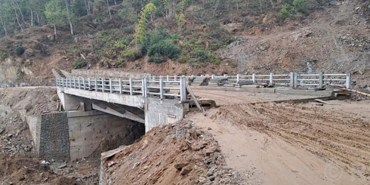 दिक्तेल–चखेवाभञ्ज्याङ सडकखण्ड : पुल निर्माण अन्तिम चरणमा