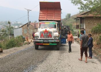 दिक्तेल–खानीडाँडा–आहाले सडक : ६ वर्षपछि कालोपत्र सुरु