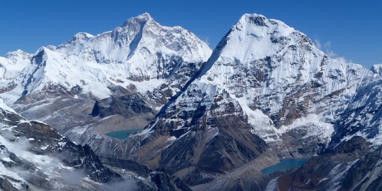 मकालु हिमाल आरोहण गरी फर्किने क्रममा एक पर्वतारोहीको मृत्यु