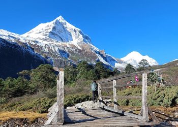 मकालु हिमाल आरोहण गर्ने क्रममा एक पर्वतारोहीको मृत्यु