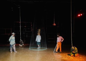 गुरुकुलमा ‘नीलाम्बरको आकाशयुद्ध’ मञ्चन गर्दै विद्यालय नाटक महोत्सव सुरु