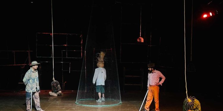 गुरुकुलमा ‘नीलाम्बरको आकाशयुद्ध’ मञ्चन गर्दै विद्यालय नाटक महोत्सव सुरु