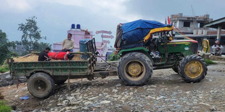 खोटाङमा शव परीक्षण गराउन ट्याक्टर ‘रिजर्भ’ गर्नुपर्ने बाध्यता