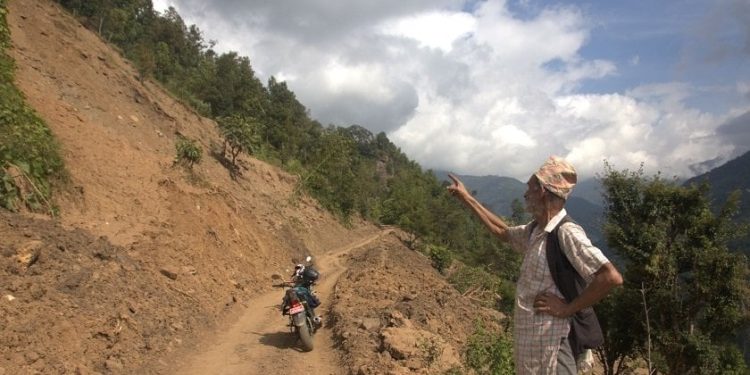 पाँचथर : ‘बाढीपहिरो त रोकियो, गाउँमा बस्न सक्ने अवस्था छैन’