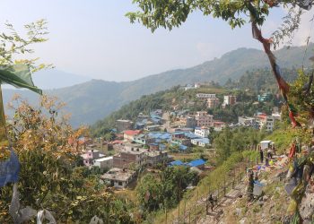 मञ्जुश्री गुफाबाट देखिएको हलेसी बजार