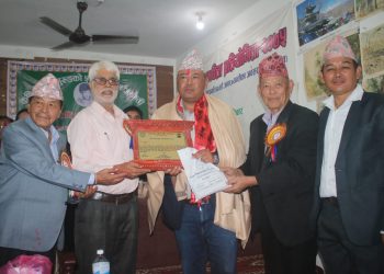प्रकाश थाम्सुहाङद्धारा लिखित निबन्ध ‘शब्दथुम’लाई दुई लाखको पुरस्कार अर्पण