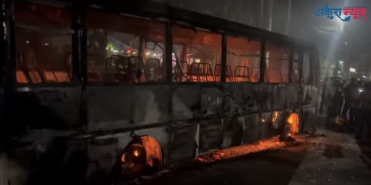 इटहरीको खनारमा भएको दुर्घटनामा बस आगजनी गर्ने तीन जना पक्राउ