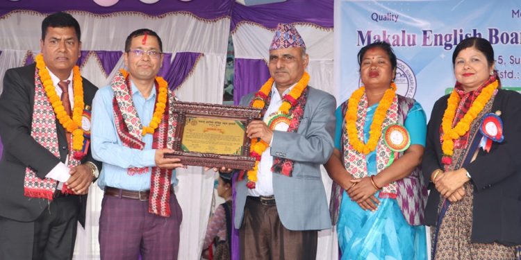 विद्यालयको वार्षिकोत्सवमा पत्रकार अमर खड्कासहित विभिन्न व्यक्तित्व सम्मानित