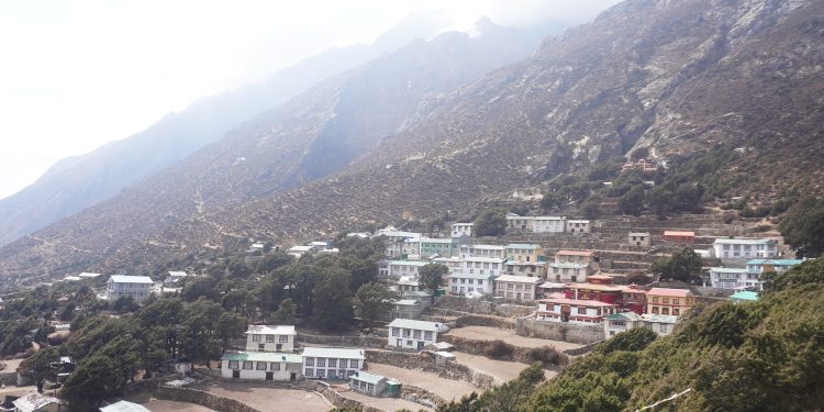 सोलुखुम्बुको पाङबोचे गाउँ