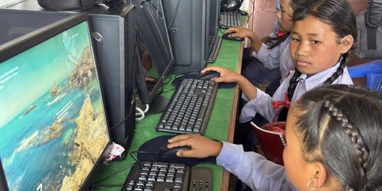 भोजपुरका विद्यालयमा ‘इ लर्निङ कक्ष’ सञ्चालन