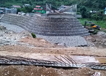 पाँचथरको हेवा खोलामा निर्माणाधीन बेलिब्रिज भाचिँदा एकको मृत्यु, चार गम्भीर घाइते