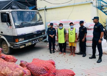 तरहराबाट दुई हजार एक सय किलोग्राम गाँजासहित दुई जना पक्राउ