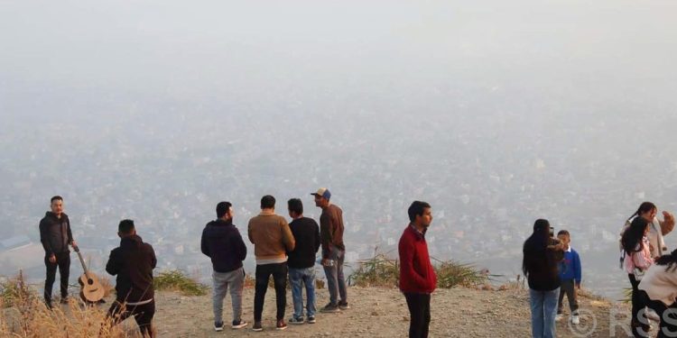 धरानको चिन्डेडाँडामा आन्तरिक पर्यटकको चहलपहल