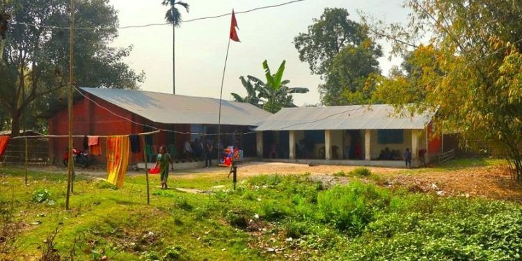 झापा : पुल नहुँदा ‘मेची पारि’ को विद्यालयमा पठनपाठन ठप्प