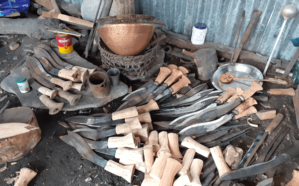 ‘भोजपुरे खुकुरी’ को माग उच्च, कालीगढको अभावले मागअनुसारको उत्पादन गर्न सकिएन