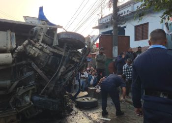 ब्रेक फेल भएर धरानमा बस दुर्घटना