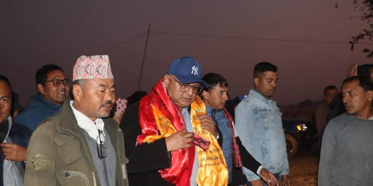 बोराबाँध अवलोकन गर्दै मुख्यमन्त्री कार्कीले भने – ‘बर्सातका बेला कोशी नदीमा केही गर्न सक्दैनौं’