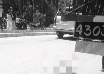 मोरङमा तीन जना सवार मोटरसाइकल ट्रकसँग ठोक्किदाँ एक विद्यार्थीको निधन 