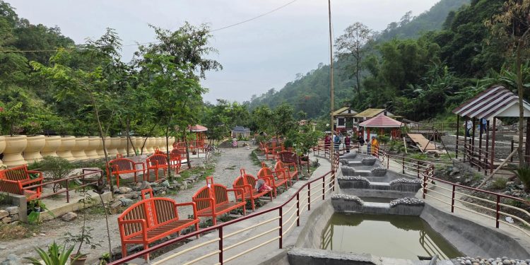 श्रम र संस्कृतिको संगम : धरानको उद्यानले तान्दै पर्यटक