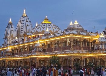 कृष्ण जन्मोत्सवमा इटहरीको प्रणामी मन्दिर भरिभराउ (तस्बिरहरू)