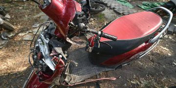 तरहराको पानीपियामा क्षतबिक्षत अवस्थामा स्कुटी फेला, पहिचान गर्नका लागि सेयर गर्न प्रहरीको अपिल