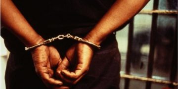 नक्कली चिकित्सक पक्राउ