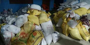 बिपन्न नागरिकलाई चौदण्डीगढीले राहत बाड्दै उदयपुर : चौदण्डीगढी नगरपालिकाले ११