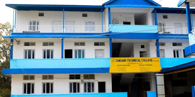 प्रशासनको निर्देशन अवज्ञा गर्दै सुनसरी टेक्निकल कलेजले दबाबपूर्ण शैलीमा विद्यार्थीलाई बोलाएको गुनासो