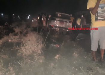 आपँगाछीमा कार दुर्घटना