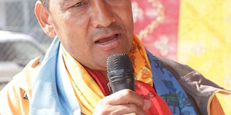 विश्व साइकल यात्री पुष्कर शाह इटहरीमा