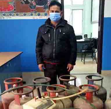 ग्याँसको कालोबजारी गर्ने एकजना पक्राउ