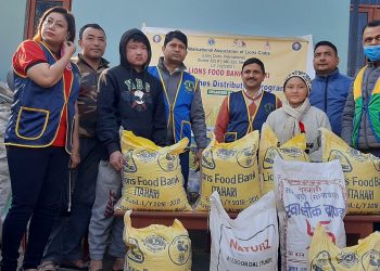 इटहरी १९ मा एकै परिवारका तीनजना छोराछोरीमा एउटै रोग, लायन्सले गर्यो सहयोग