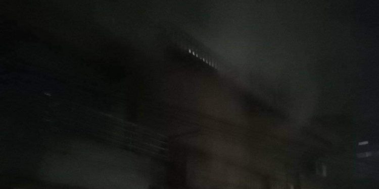 इटहरीको पारुहाङ चौकमा आगलागी