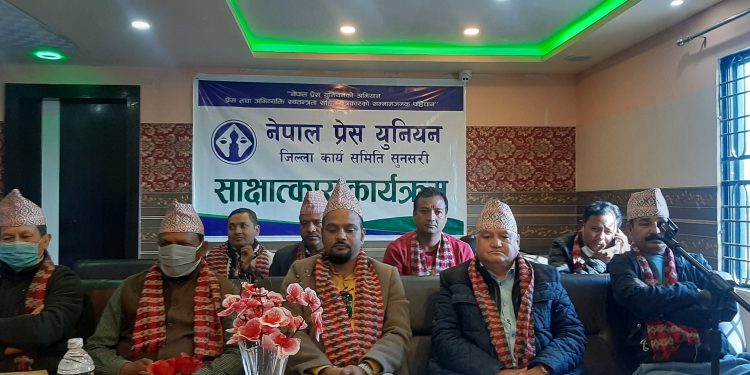 इटहरी आएर कांग्रेसका सह–महामन्त्री थापाले भने, ‘नेकपाको अहमले संसद विघटन’