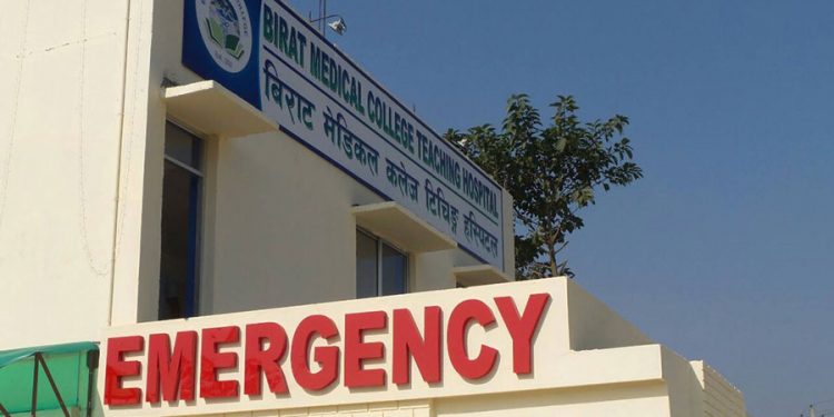 नक्कली कर्मचारीको विवरण बनाएर आर्थिक चलखेल गरेको आरोपमा विराट मेडिकल कलेजका  प्रमुख प्रशासकीय अधिकृत पक्राउ