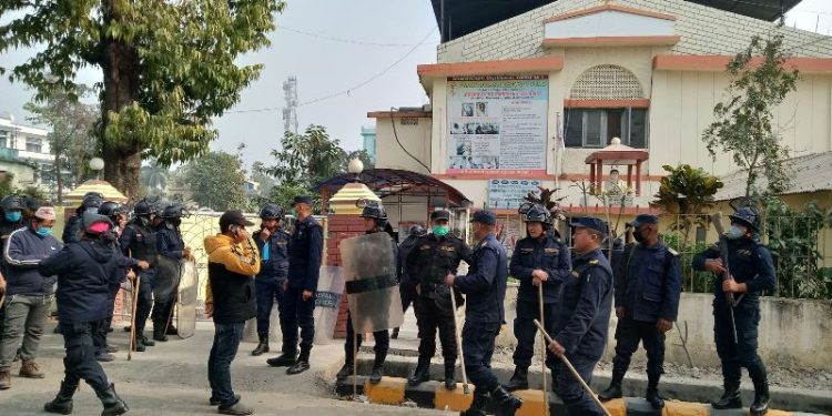 उपचारको क्रममा विरामीको मृत्यु भएपछि विराटनगर रहेको एक क्लिनिक तोडफोड